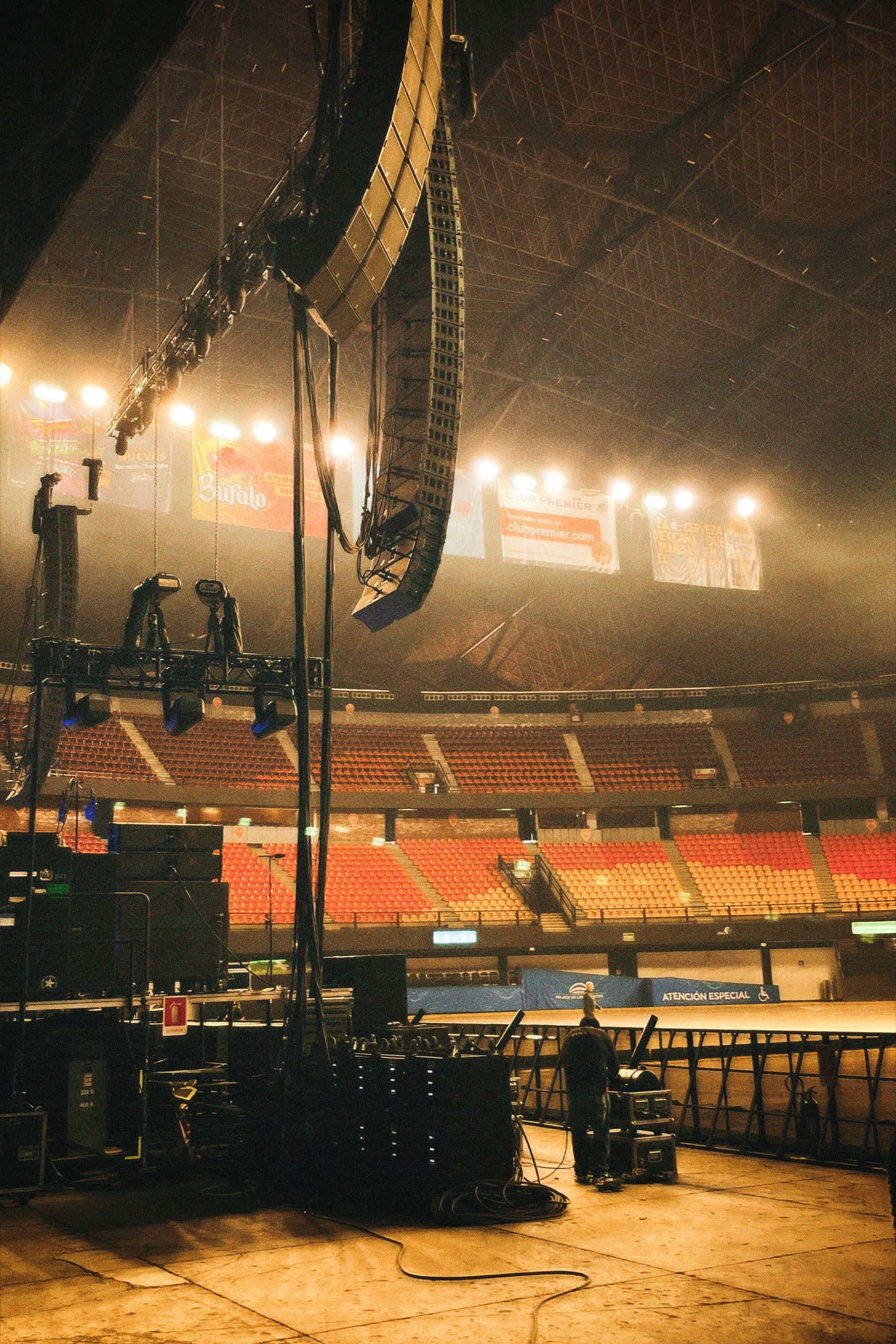 Salle de spectacle vide en préparation
